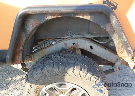 1993 Jeep Wrangler / Yj Sahara z USA, uszkodzony, nr VIN 1J4FY49S2PP262662